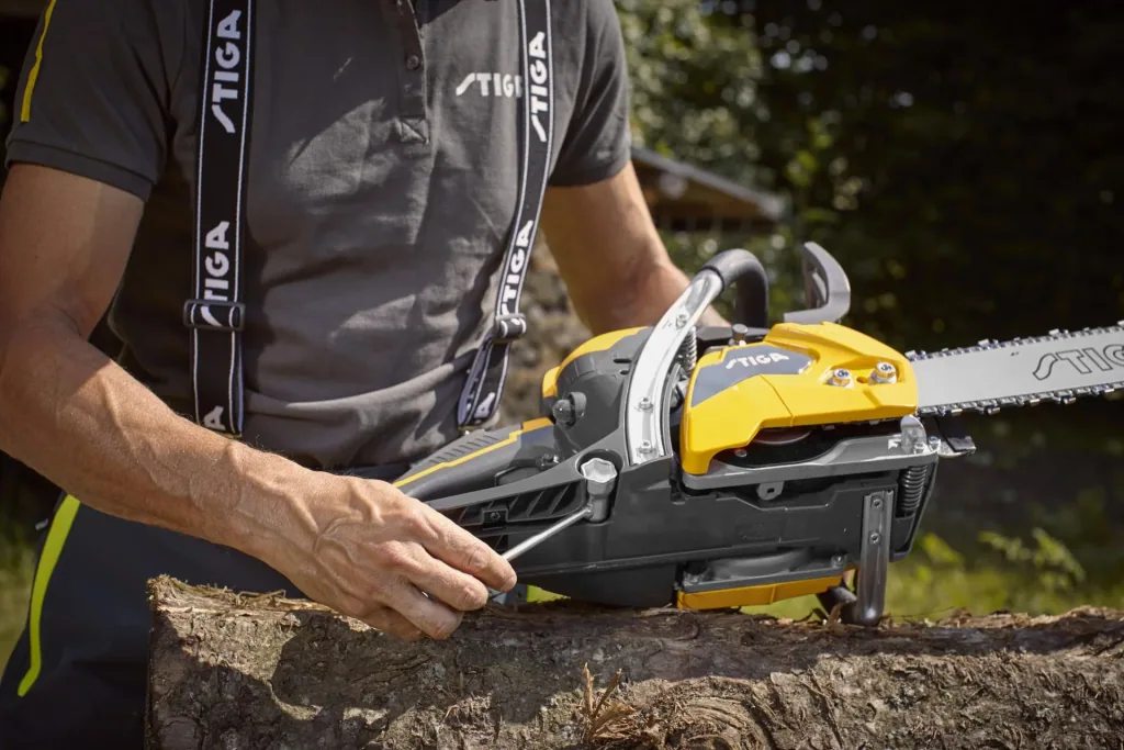 Gasoline chainsaw CS 755 - 18"
