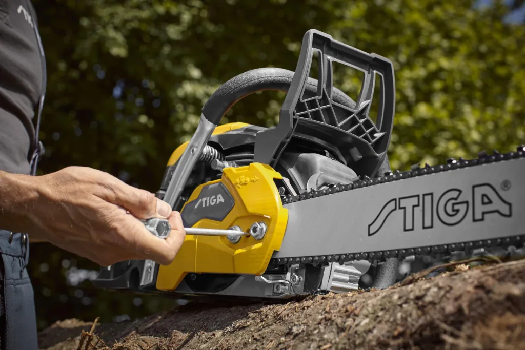 Gasoline chainsaw CS 755 - 18"