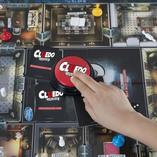Board game Cluedo for good cheaters