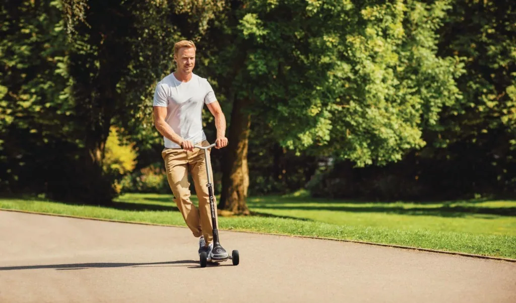 ULTIMUM LIGHTS scooter, 125/90 mm extra wide, ABEC 7, 3-wheel, height-adjustable, LED light module, grey