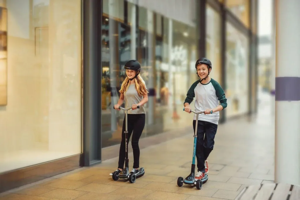 ULTIMUM LIGHTS scooter, 125/90 mm extra wide, ABEC 7, 3-wheel, height-adjustable, LED light module, grey