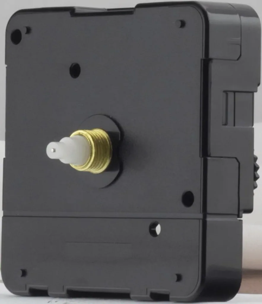 Standard clockwork clockwise with hands