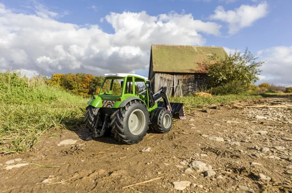 RC tractor with front loader 2.4 G 100% 1:16