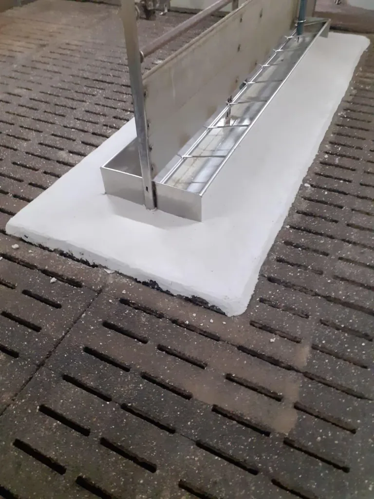 Two-component epoxy renovation mortar