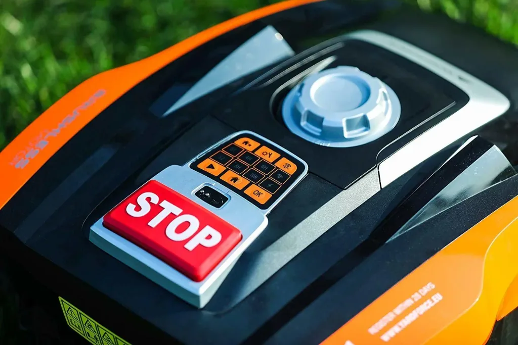 Robotic lawnmower Compact 300RBS - up to 300 m²