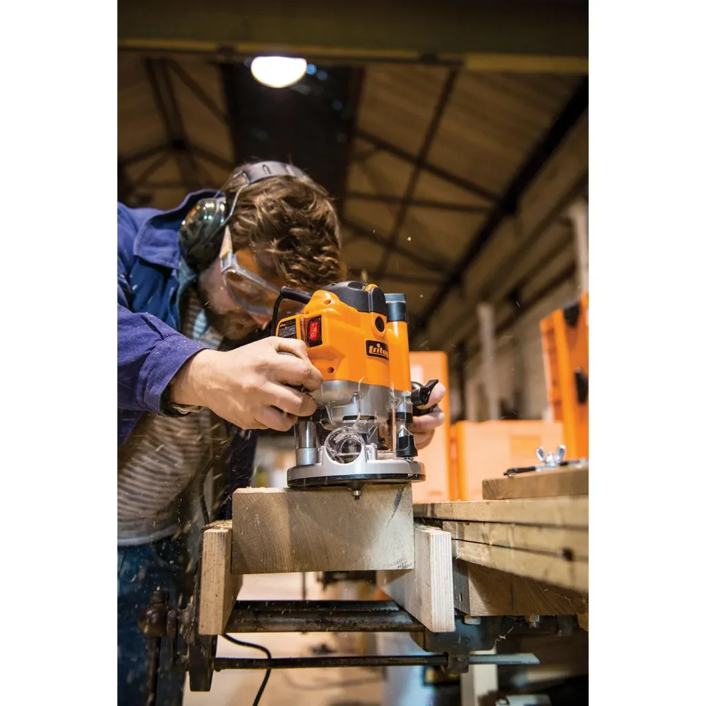 Compact precision milling machine, 1010 W JOF001