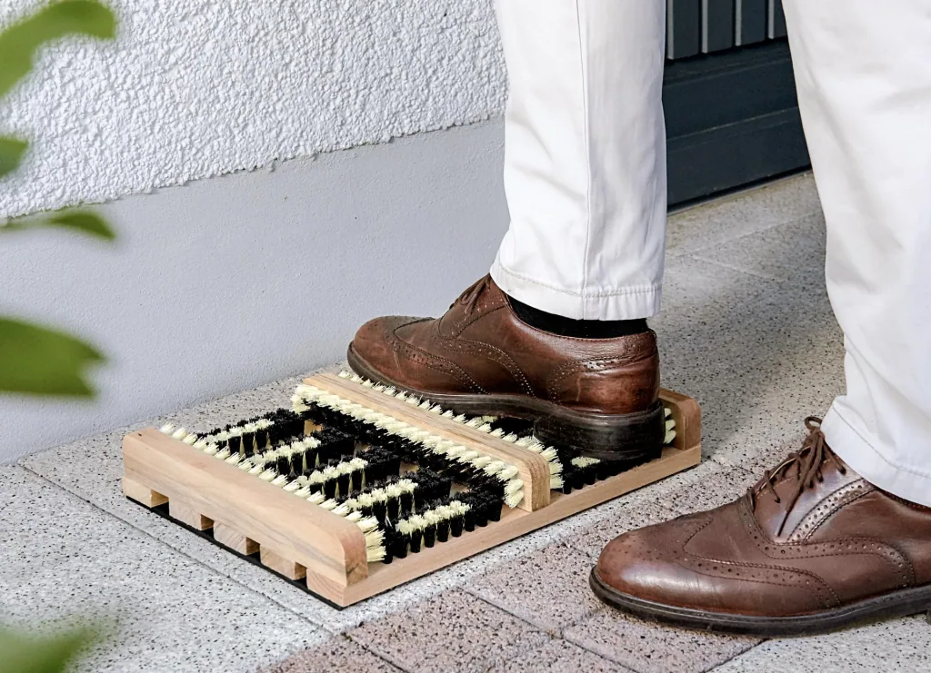 Boot and shoe cleaner