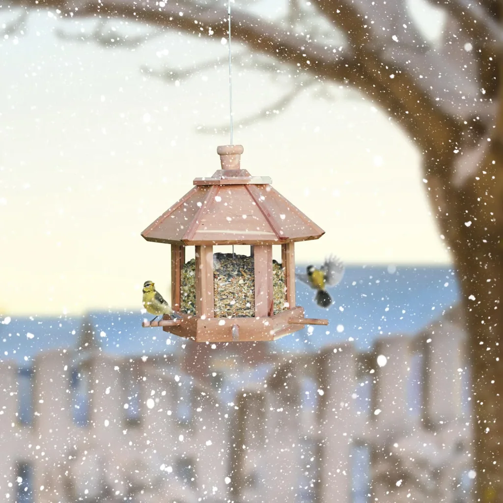 Bird feeder "Cedarwood"