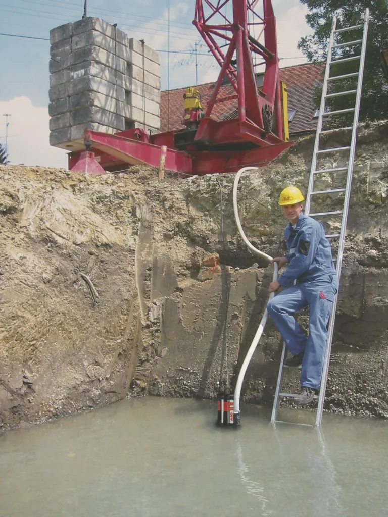 Pompe submersible pour eaux usées "DRAIN 20000 HD"