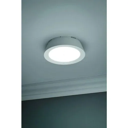 LED ceiling light with motion detector MB981 200 lumens IP44