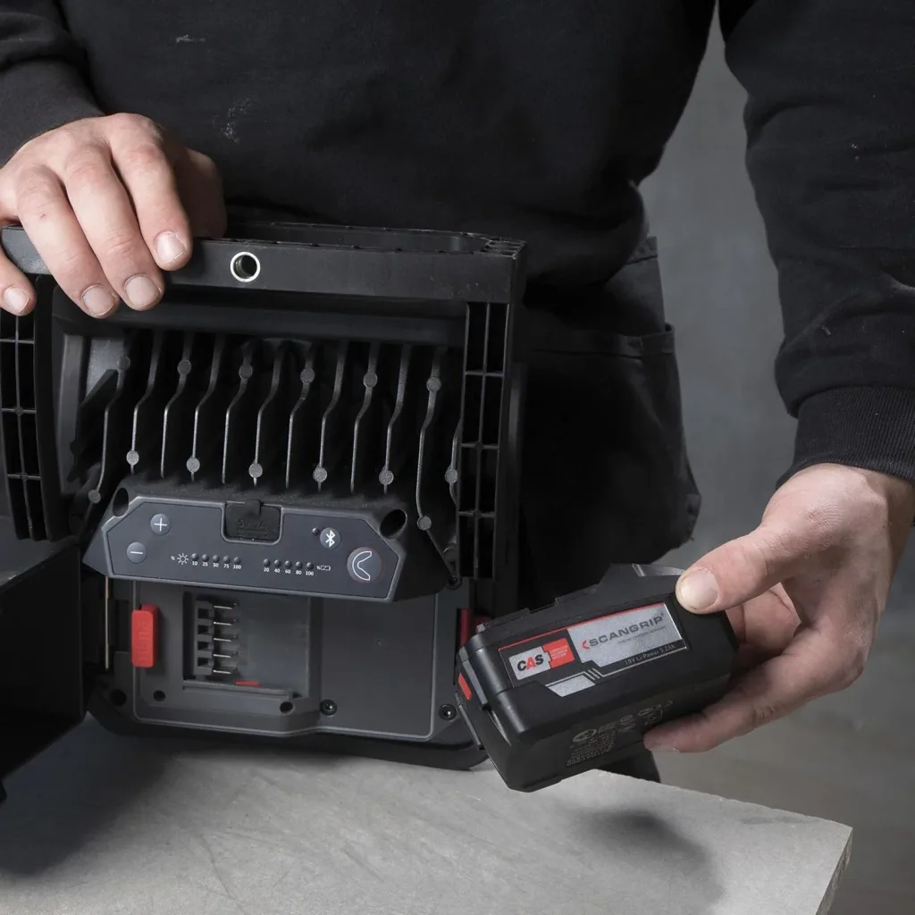 Handheld floodlight NOVA 10 CAS + Scangrip CAS power supply + removable diffuser L