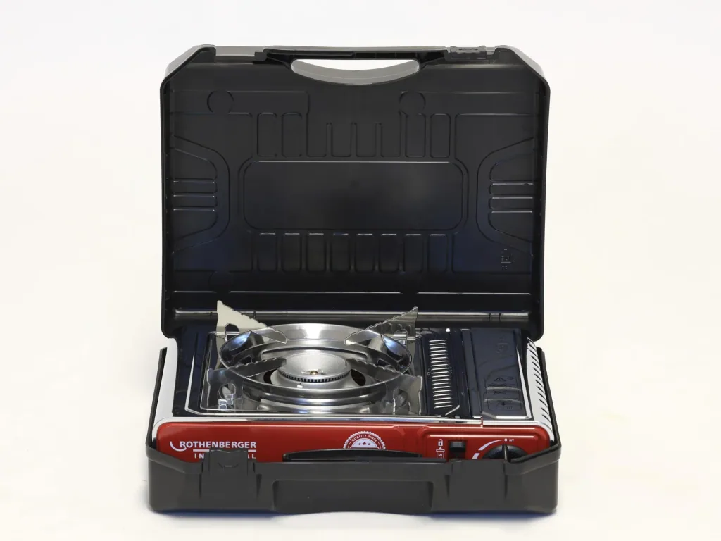 Compact gas table cooker Deluxe RS 220 with integrated cartridge compartment