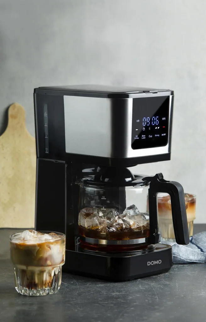 3-in-1 coffee machine - With timer/time pre-selector - ToGo cup 400 ml - Iced coffee function