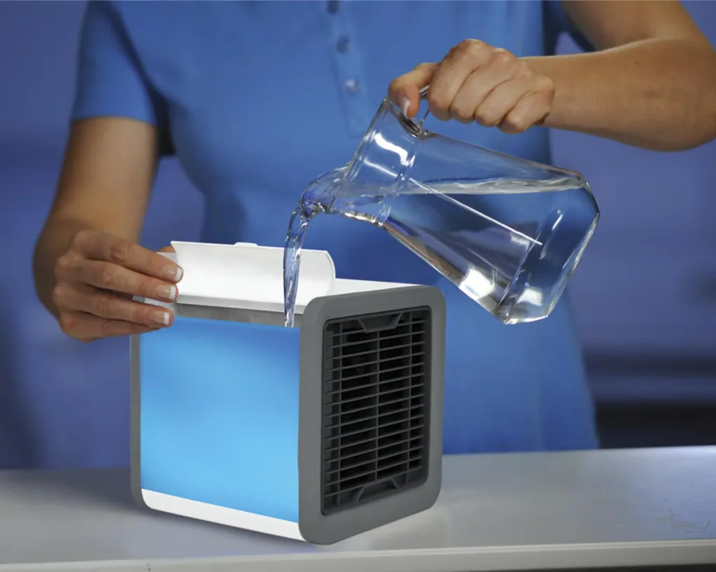 Arctic Air evaporative air conditioner white