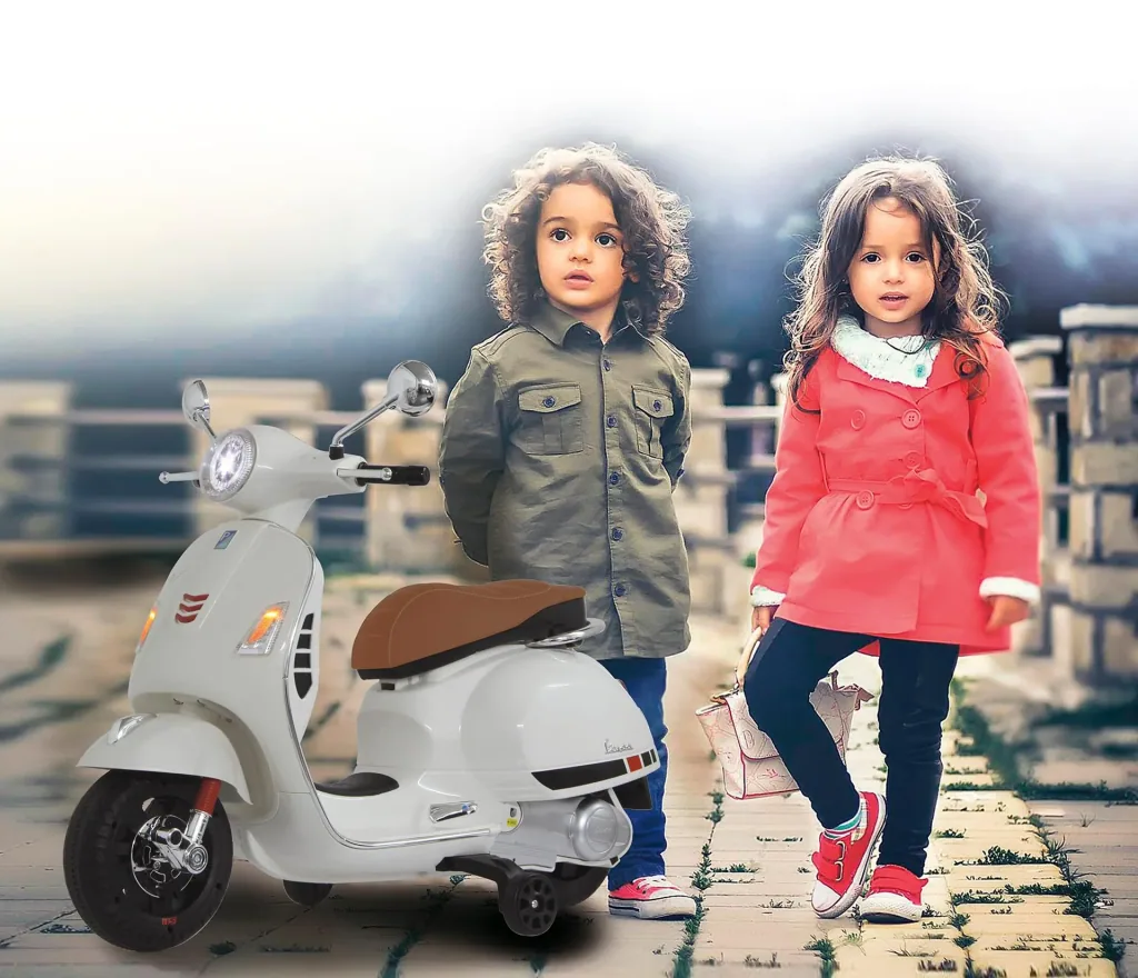 Ride-on Vespa for children, 12 Volt, white