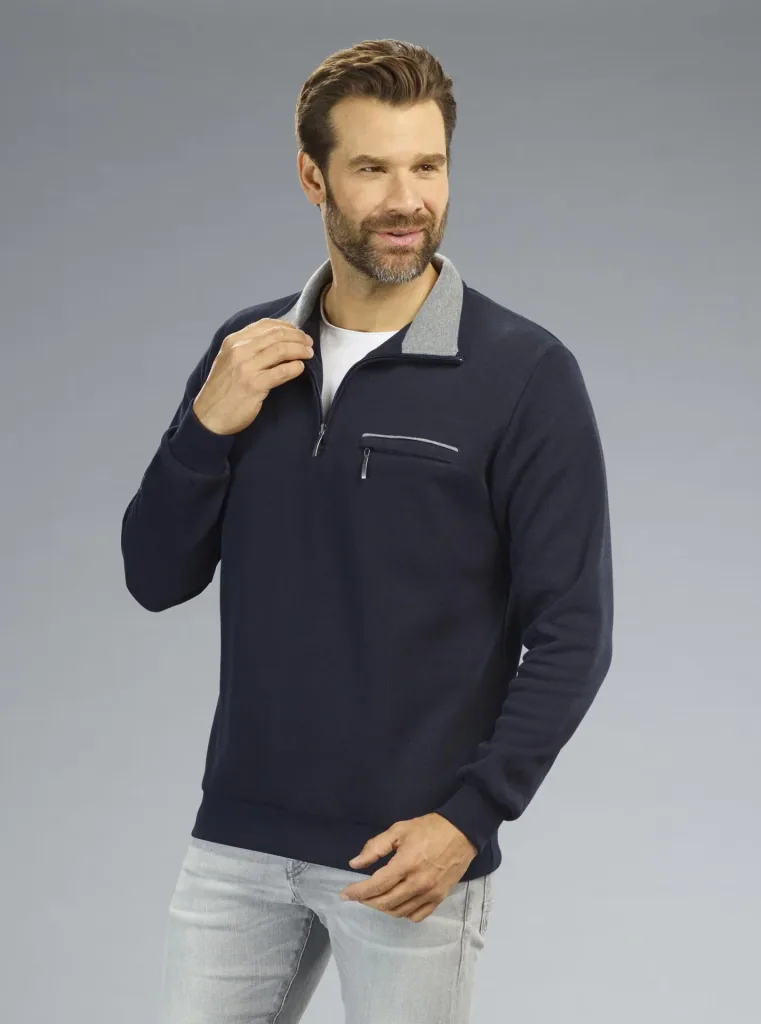 Sweatshirt with zipper, color navy, size M