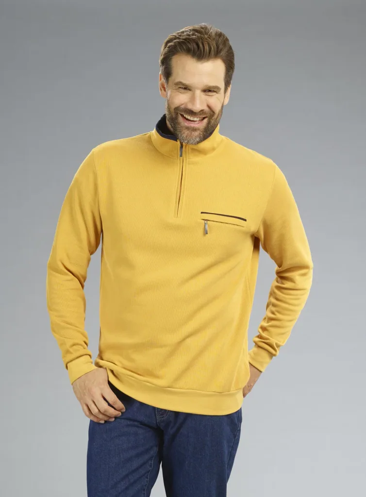 Sweatshirt with zipper, color yellow, size M