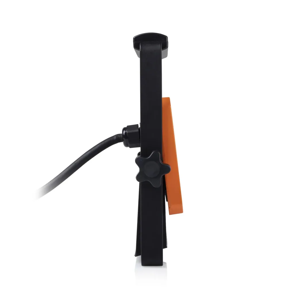 LED work light with bracket, 1000 lumens, IP65