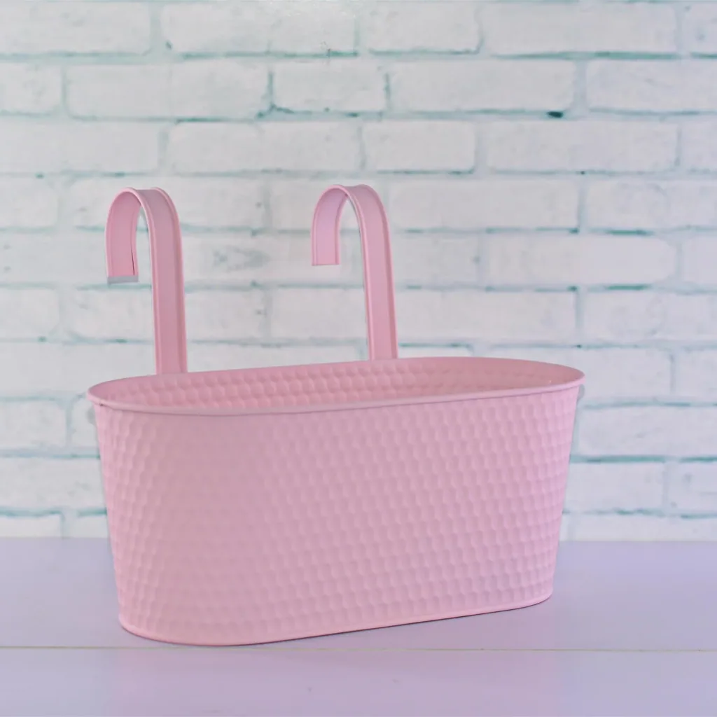 Pink metal planter, set of 2