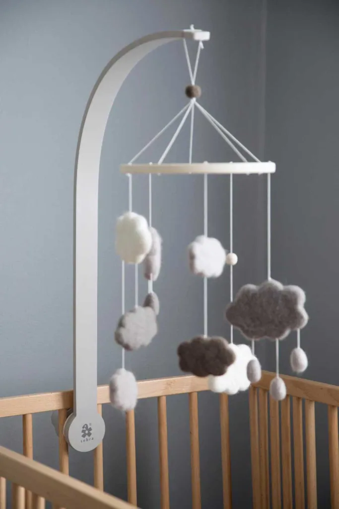 Sebra Mobile nuages feutre gris