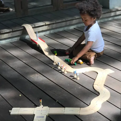 Plan Toys Système de route en bois