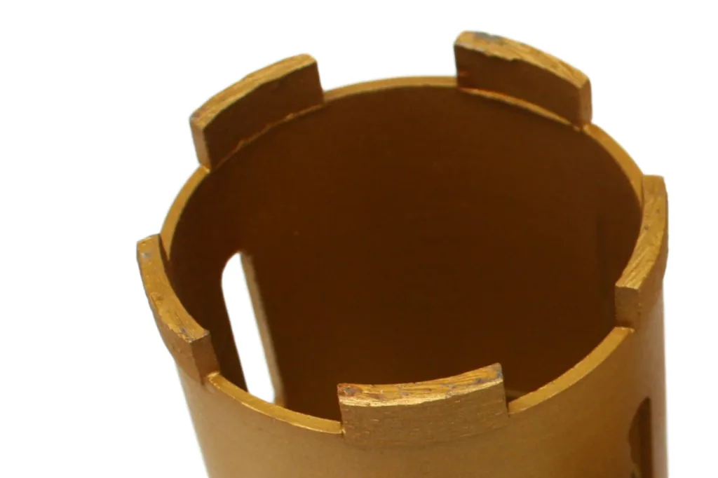 Couronne de forage diamant 82mm SDS Plus avec foret de centrage (foret de centrage non inclus)