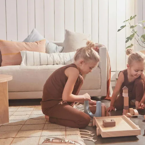 OYOY Tapis pour enfants Grid anthracite/crème