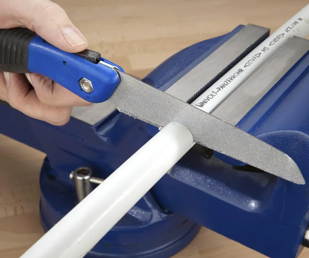 Scie multifonction, pliable
