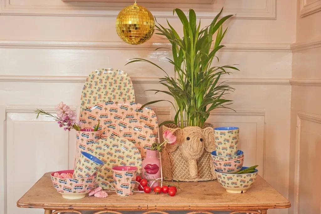 Assiette, bol RICE - Motif Pink Cars, Mélamine, Taille : moyenne