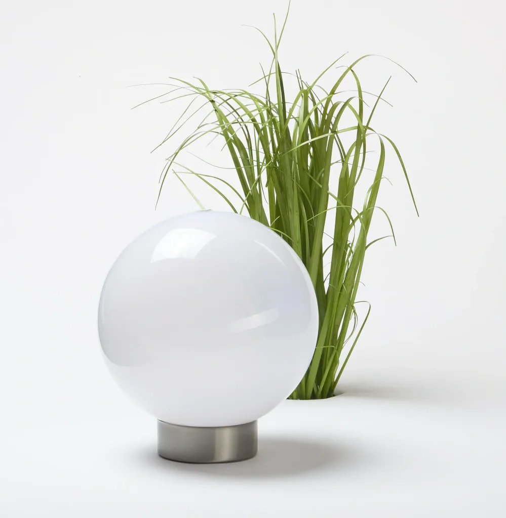 Solar ball with white and color changing LED - 20cm
