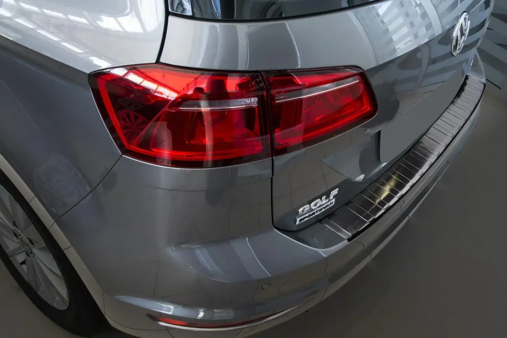 Stainless steel loading sill protector for VW Sportsvan - graphite / black, built from 2014>