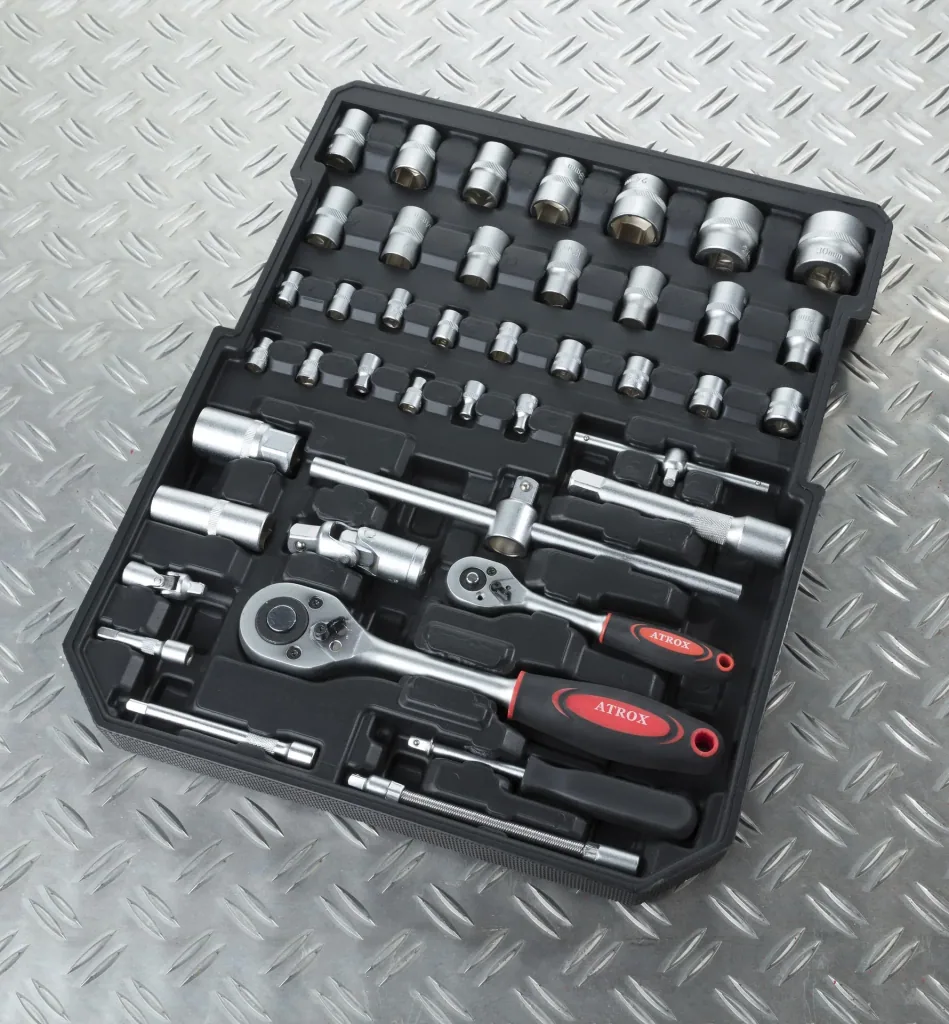 Tool case on wheels 186 pieces