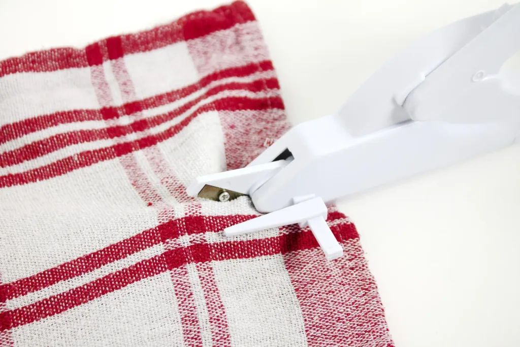 Automatic scissors