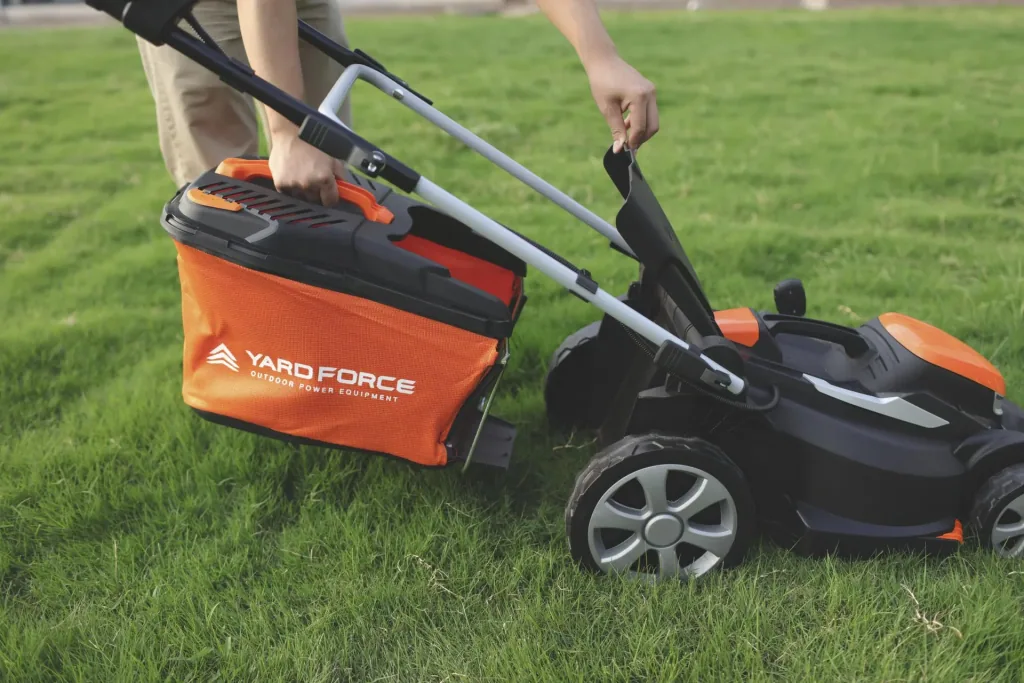 LM G37A 40 V cordless lawn mower