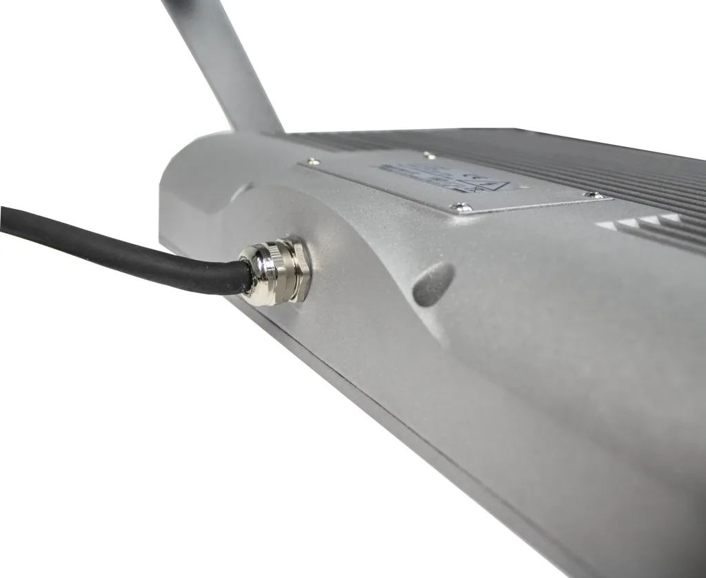 Slimline 80W LED spotlight, IP65, with Samsung chip