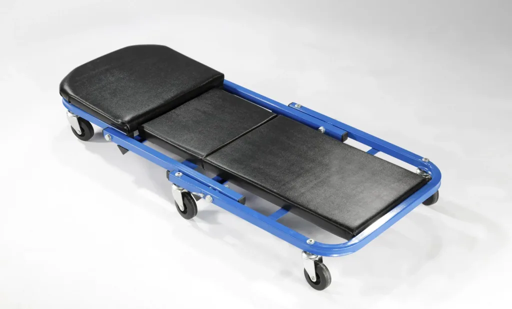 Assembly stool and rolling board 2 in 1