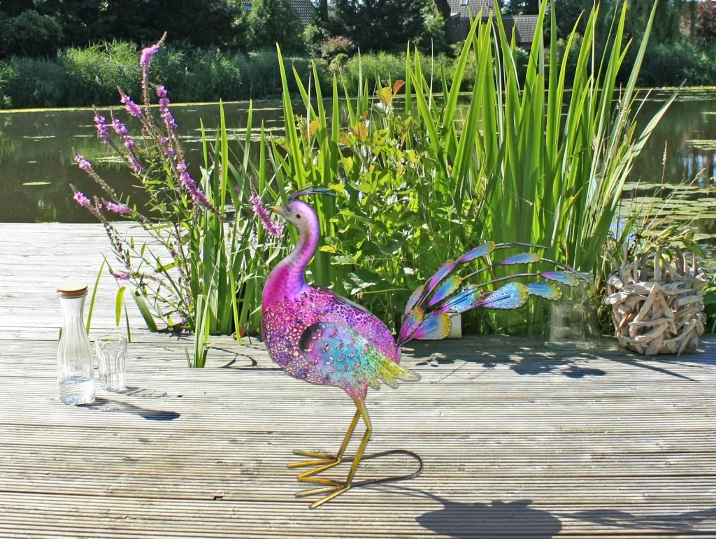 Metal decoration peacock Bonnie with LED solar lighting