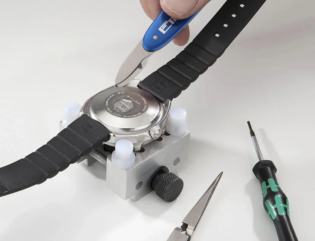 Workpiece holder also for watches, can be clamped in a vice (small)