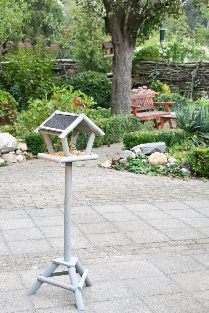 Sweden bird feeder set with litter feed 1 kg
