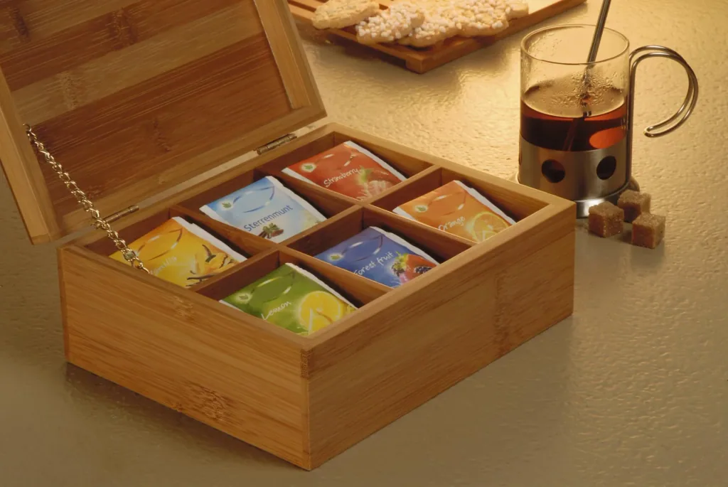 Bamboo tea box