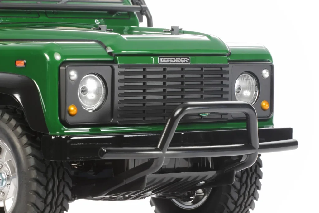 RC Land Rover Defender 90 CC-01, scale 1:10
