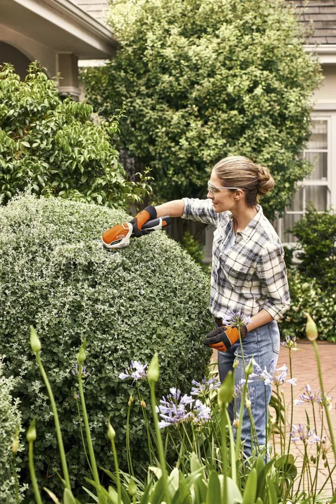 Cordless hedge trimmer / hedge cutter HSA 26 basic unit