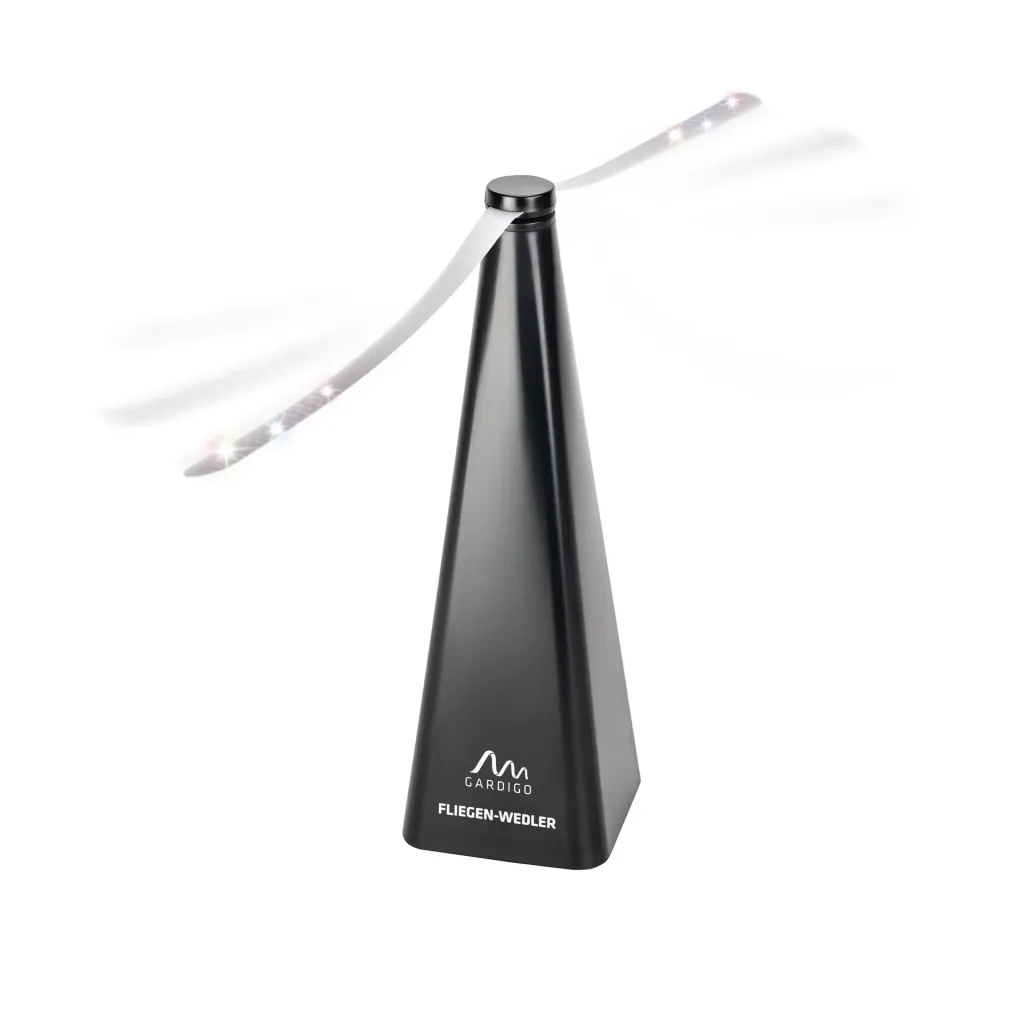 Fly swatter with hanger