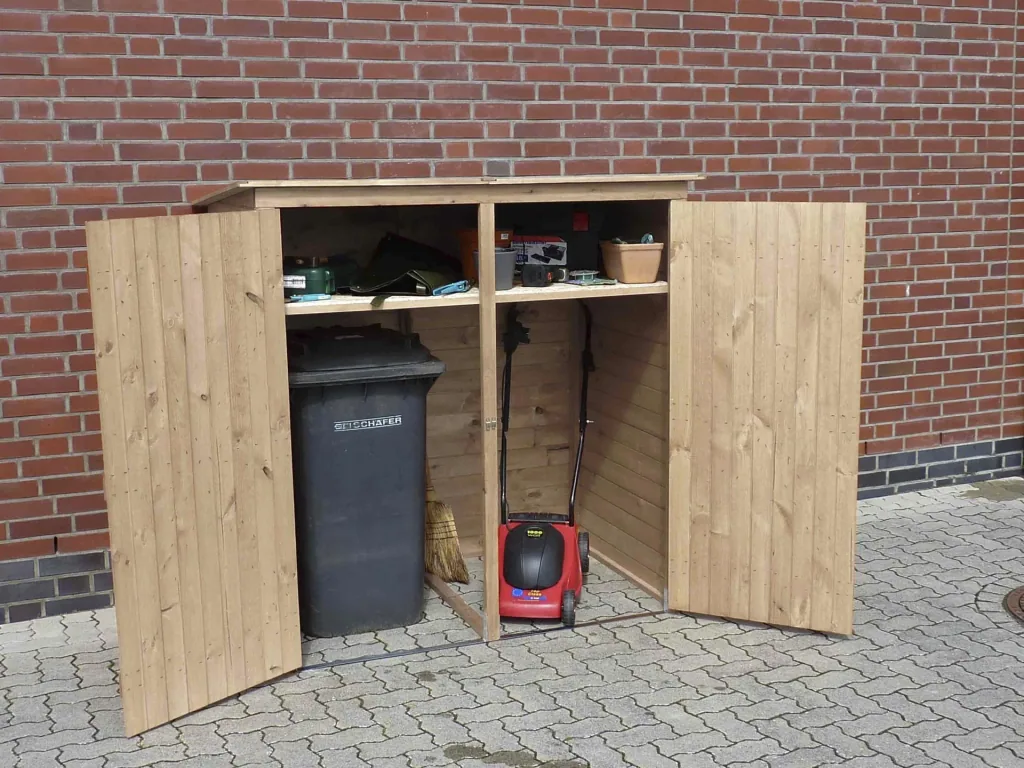 Garbage can cabinet with 2 doors